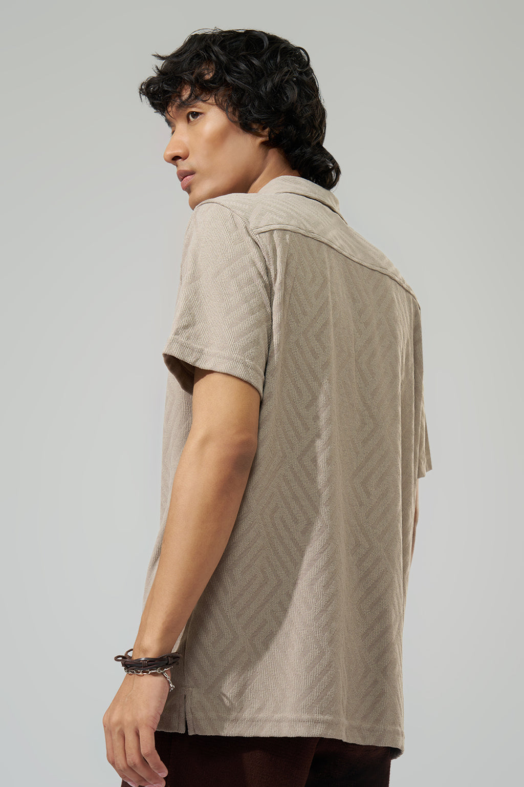 Beige Geometric Pattern Shirt for Men - Image 5