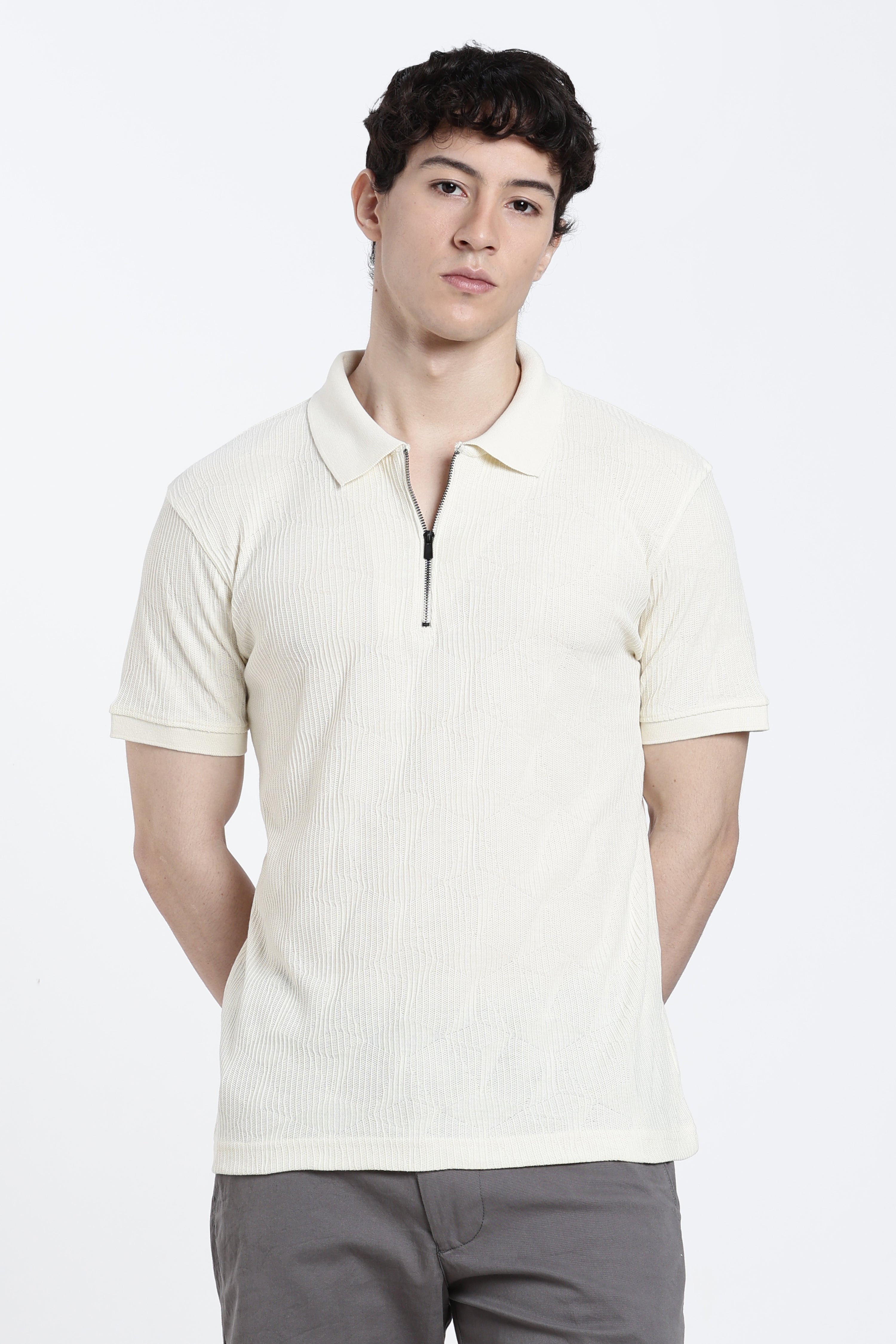 Off White Textured Regular Fit Polo T-Shirt for Men - Image 2