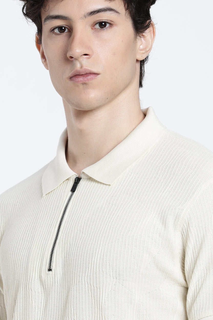 Off White Textured Regular Fit Polo T-Shirt For Men - Image 7