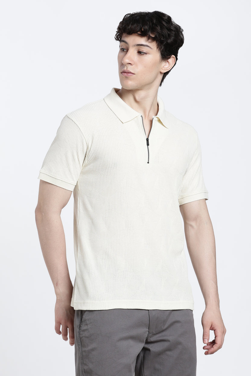 Off White Textured Regular Fit Polo T-Shirt For Men - Image 4