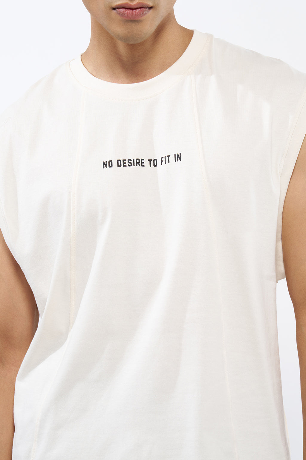 Off White Printed Regular Fit T-Shirt for Men - Image 2