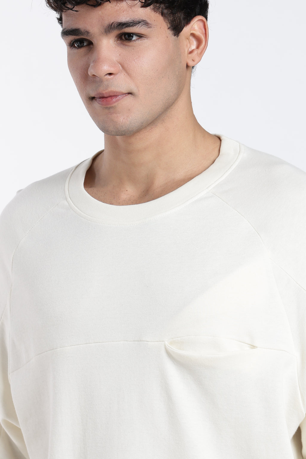 Off White Oversized Fit T-Shirt for Men - Image 3