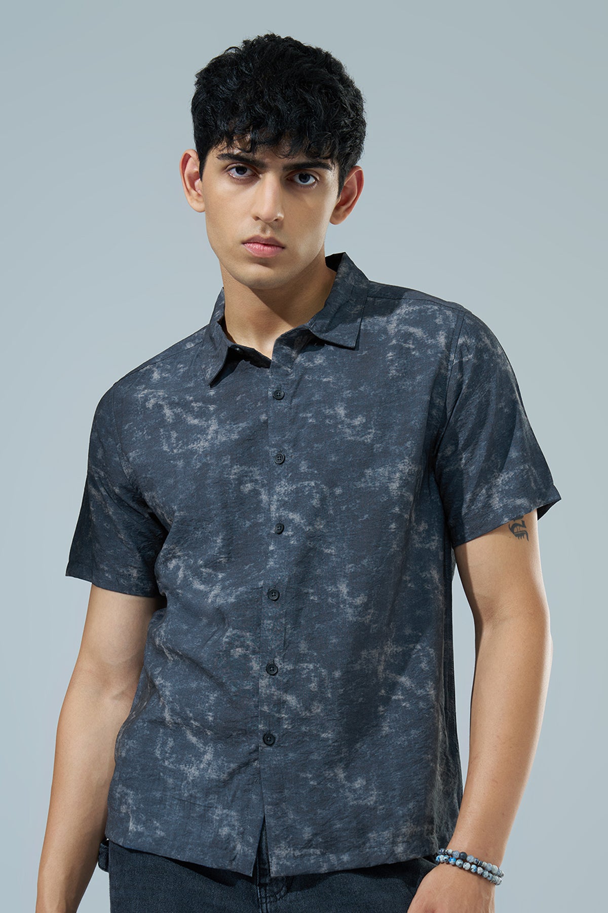 Charcoal Printed Regular Fit Casual Shirt for Men - Image 2