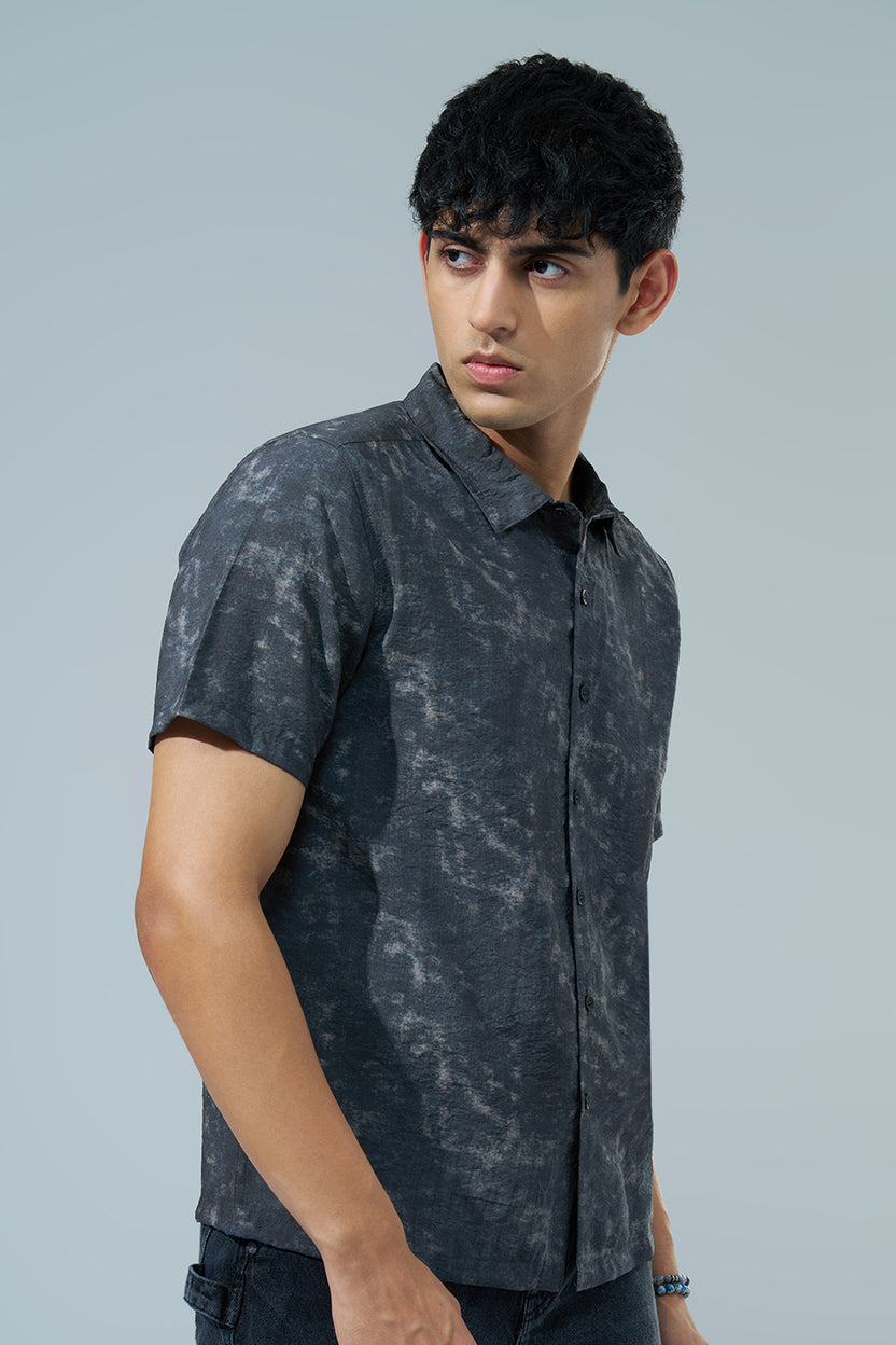 Charcoal Printed Regular Fit Casual Shirt For Men - Image 4