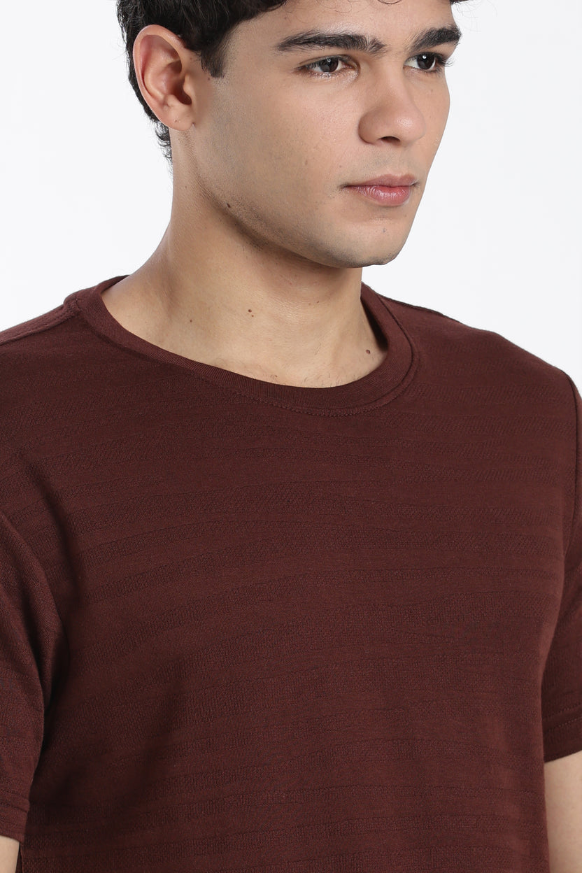 Brown Textured Regular Fit T-Shirt For Men - Image 3