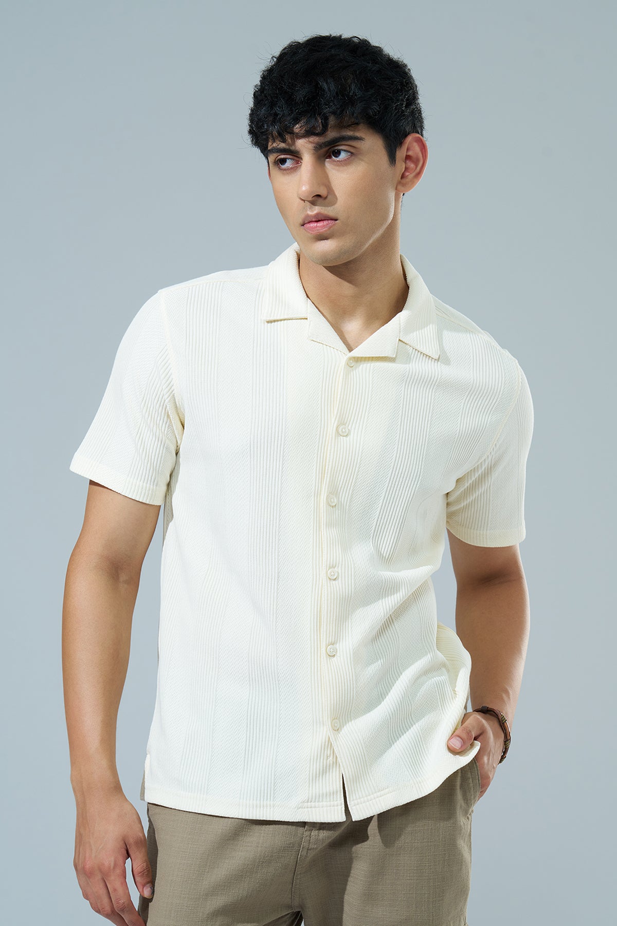 Off White Regular Fit Casual Shirt for Men - Image 2