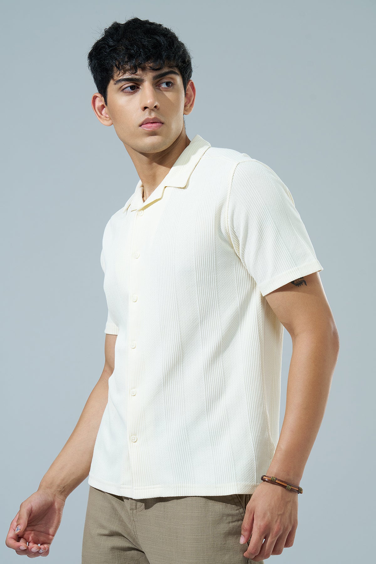 Off White Regular Fit Casual Shirt for Men - Image 4