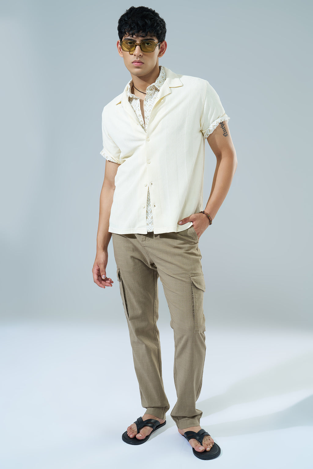 Off White Regular Fit Casual Shirt for Men - Image 6