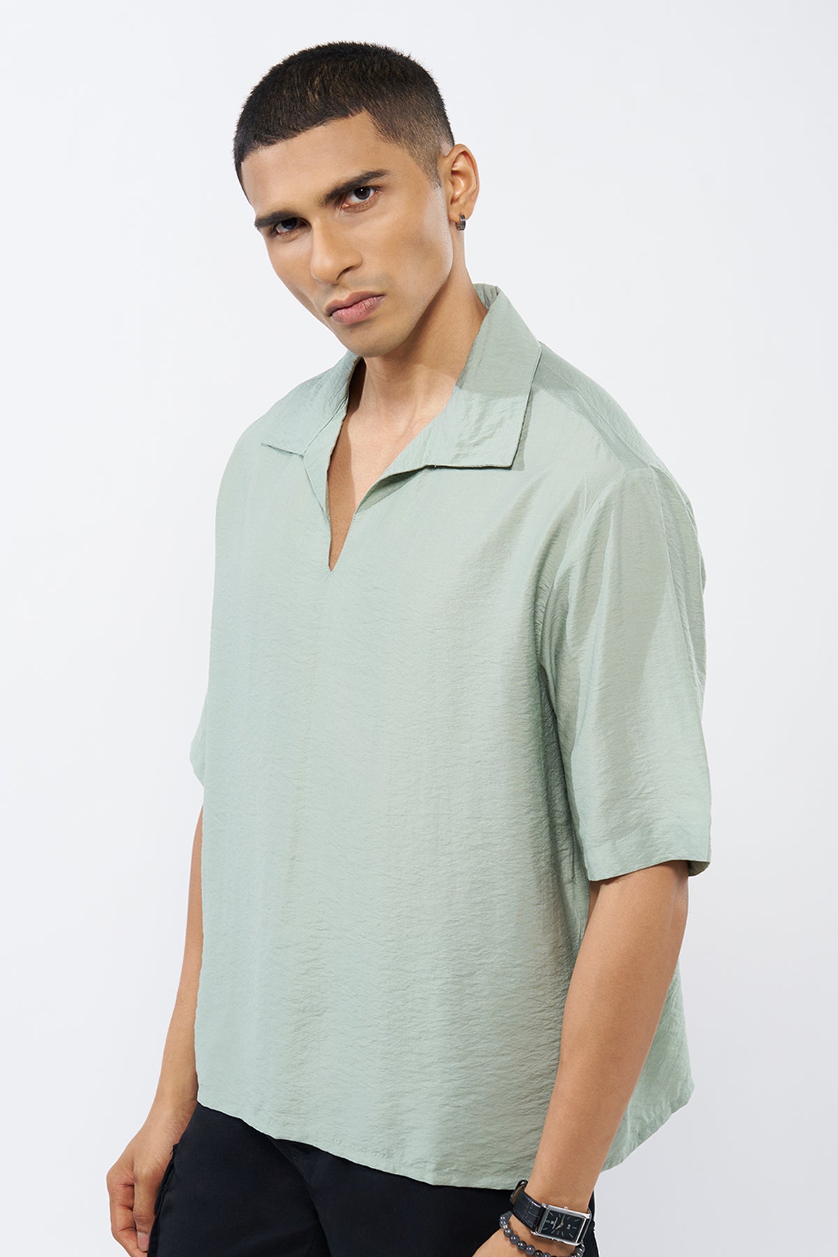 Green Solid Relaxed Fit T-Shirt for Men - Image 4