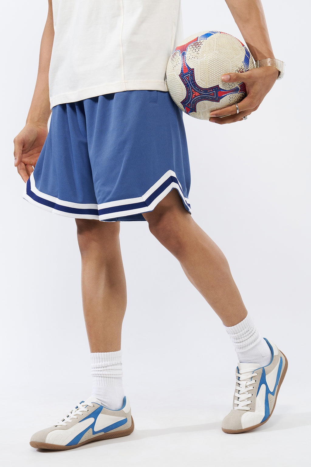 Blue Solid Regular Fit Shorts for Men - Image 1