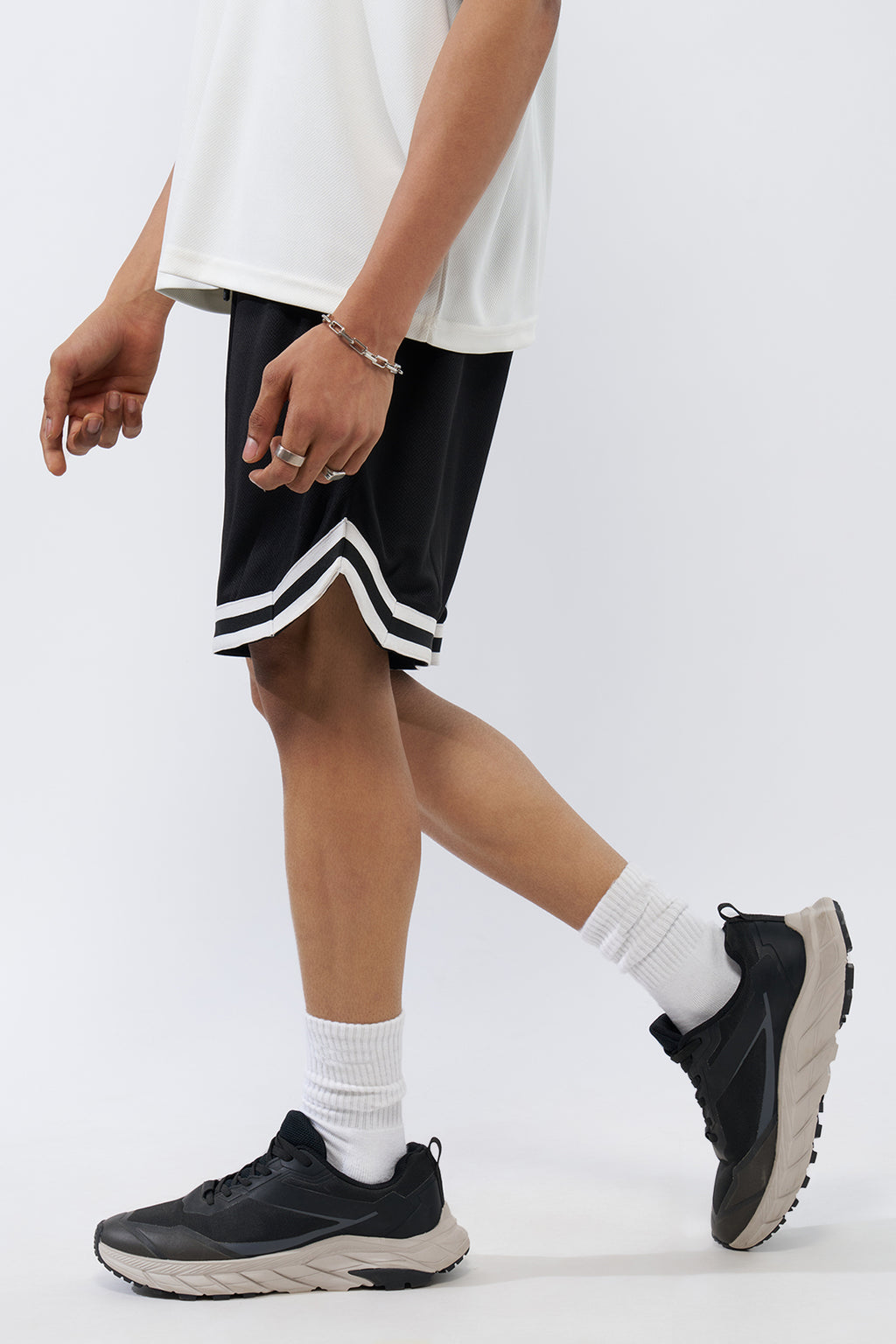 Black Solid Regular Fit Shorts for Men - Image 1