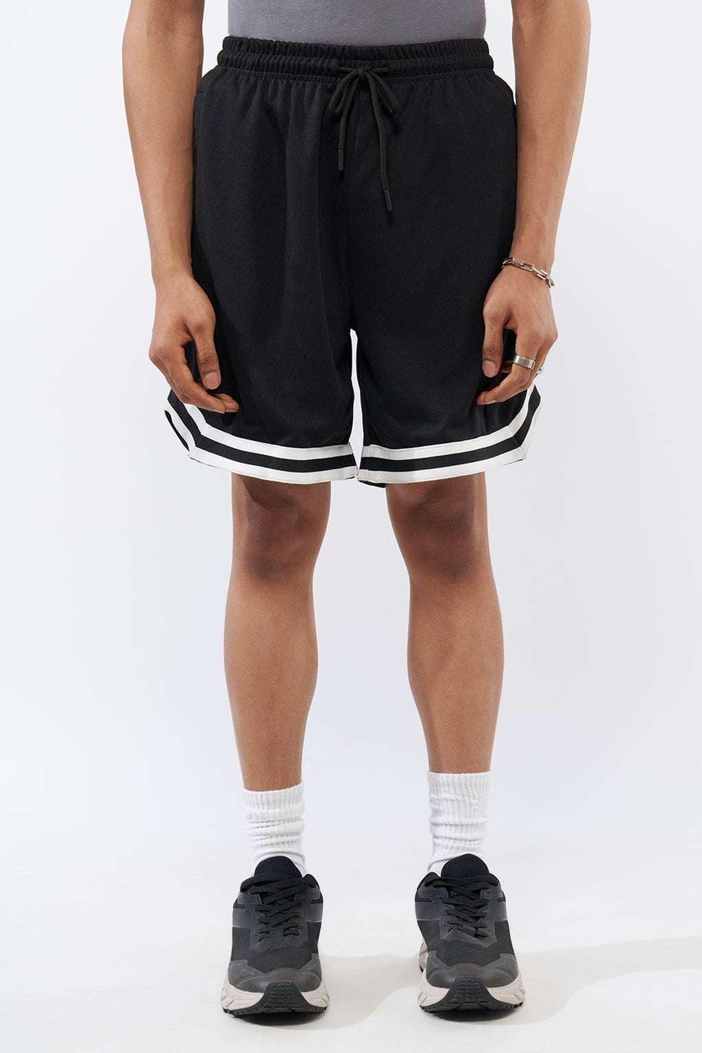 Black Solid Regular Fit Shorts for Men - Image 2
