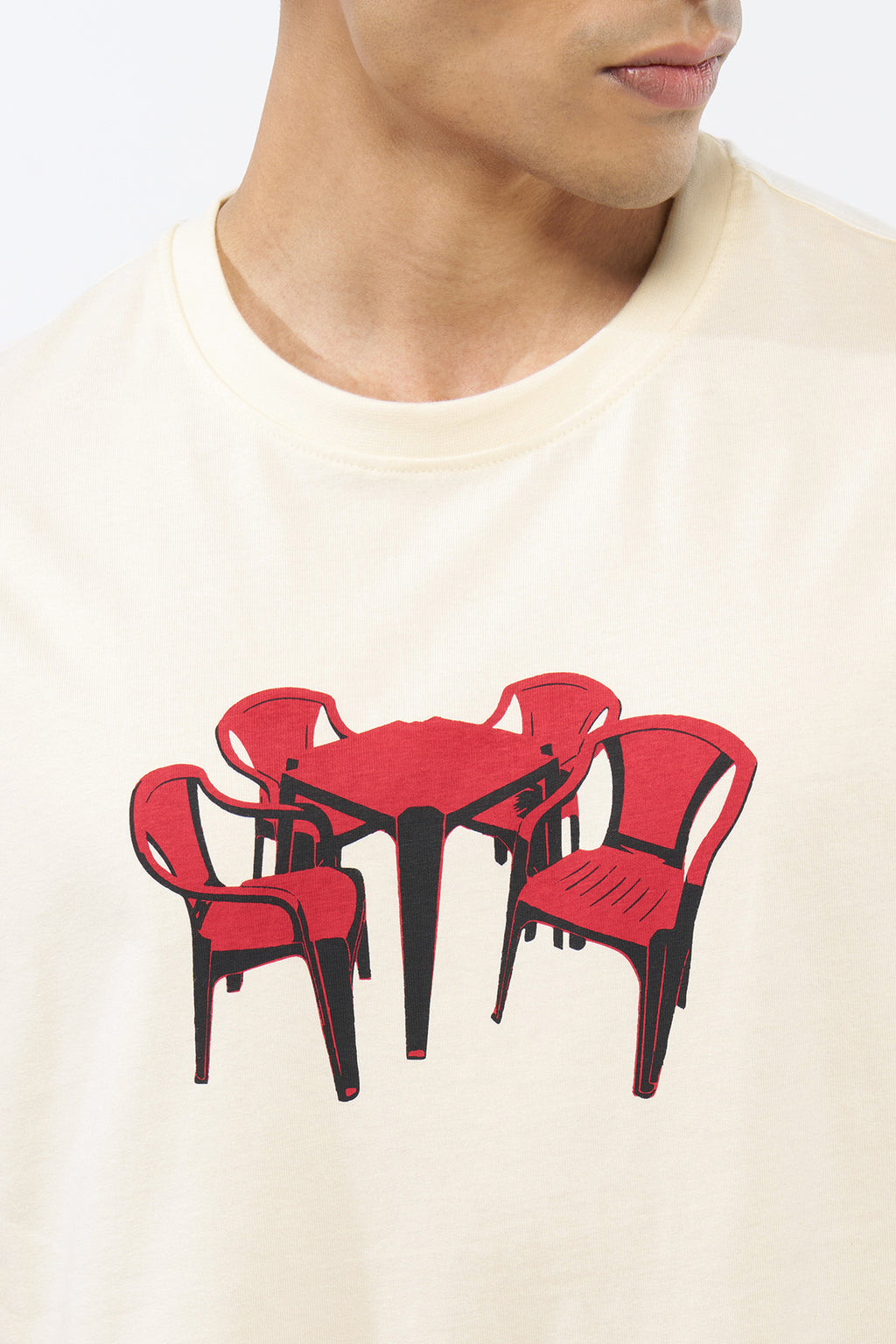 Off White Graphic Printed Oversized Fit T-Shirt for Men - Image 3