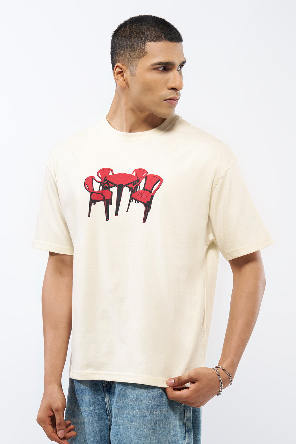 Off White Graphic Printed Oversized Fit T-Shirt for Men - Image 4