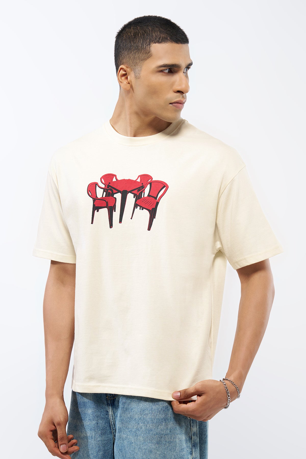 Off White Graphic Printed Oversized Fit T-Shirt for Men - Image 4