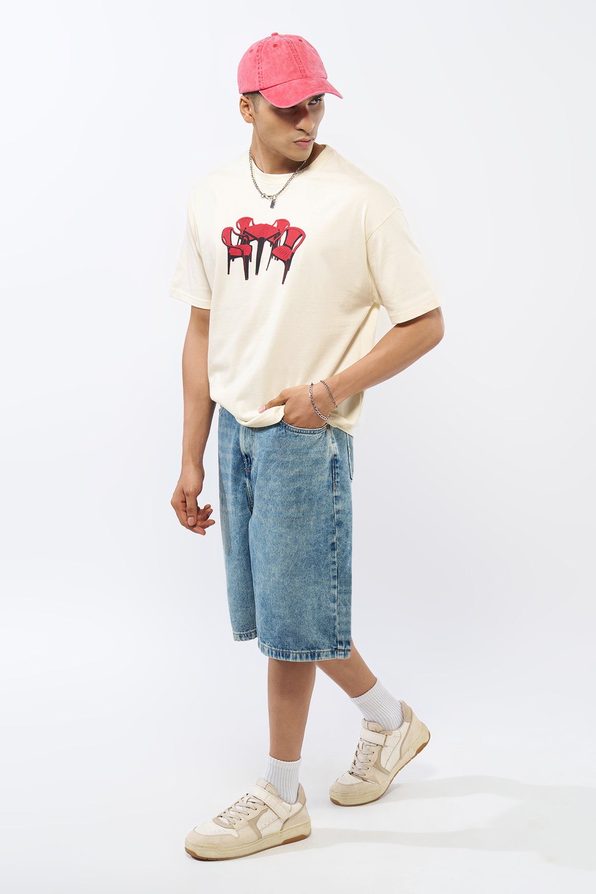 Off White Graphic Printed Oversized Fit T-Shirt for Men - Image 6