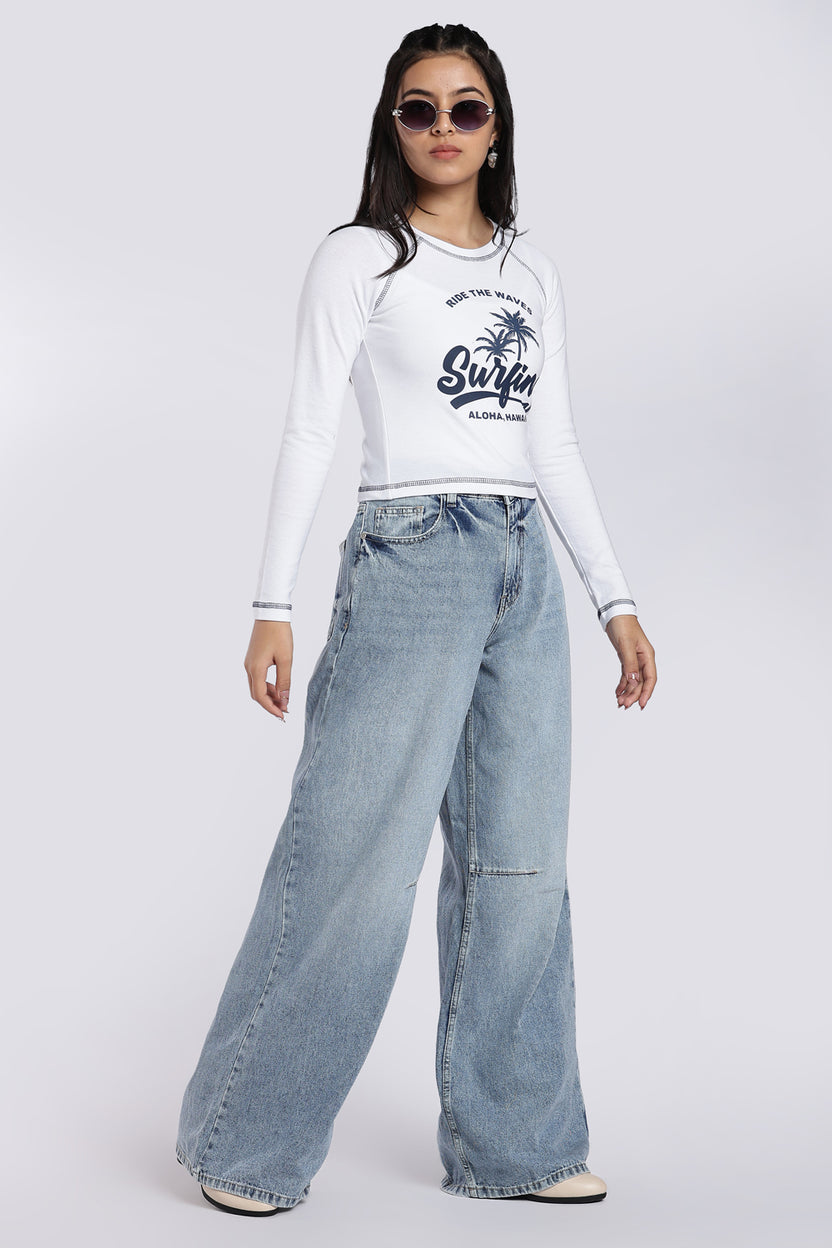 Light Blue Wide-Leg Denim Jeans for Women - Image 6