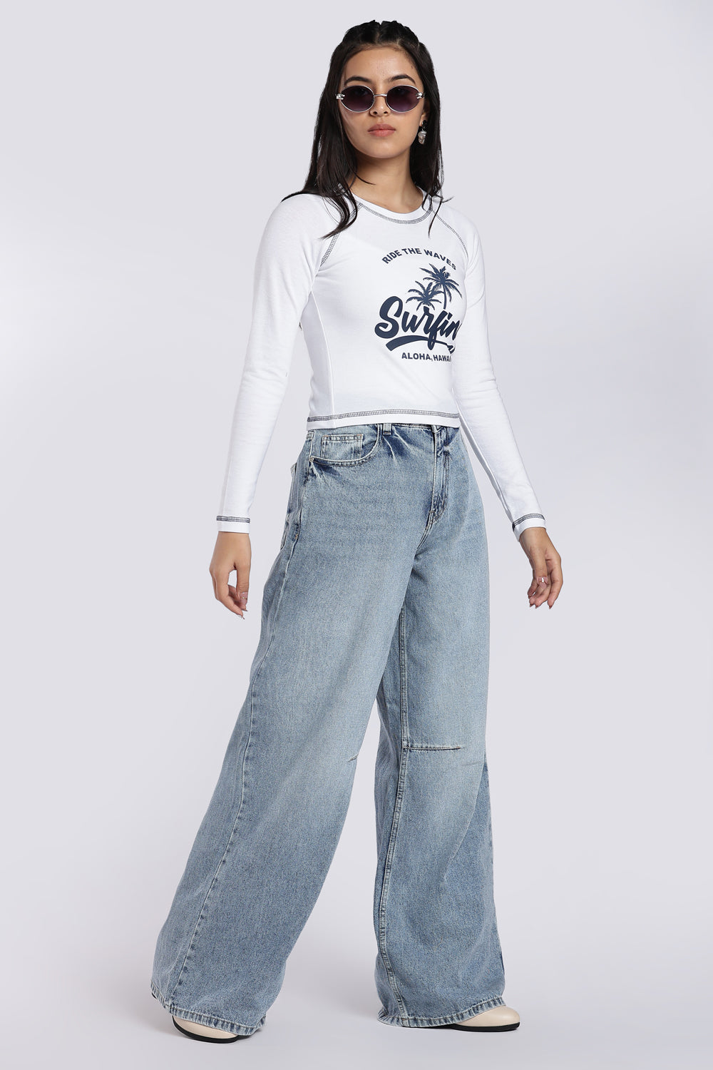 Light Blue Wide-Leg Denim Jeans for Women - Image 6