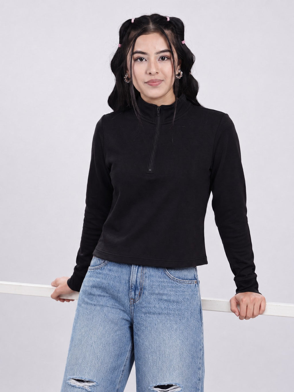 Black Drop Shoulder Sleeves Regular Fit Sweatshirt for Women - Image 1