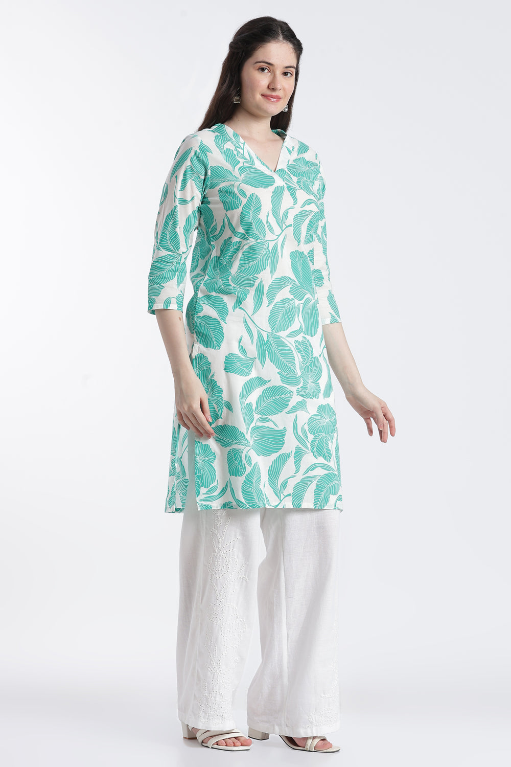Green Leaf Print Regular Fit Kurta for Women - Image 4