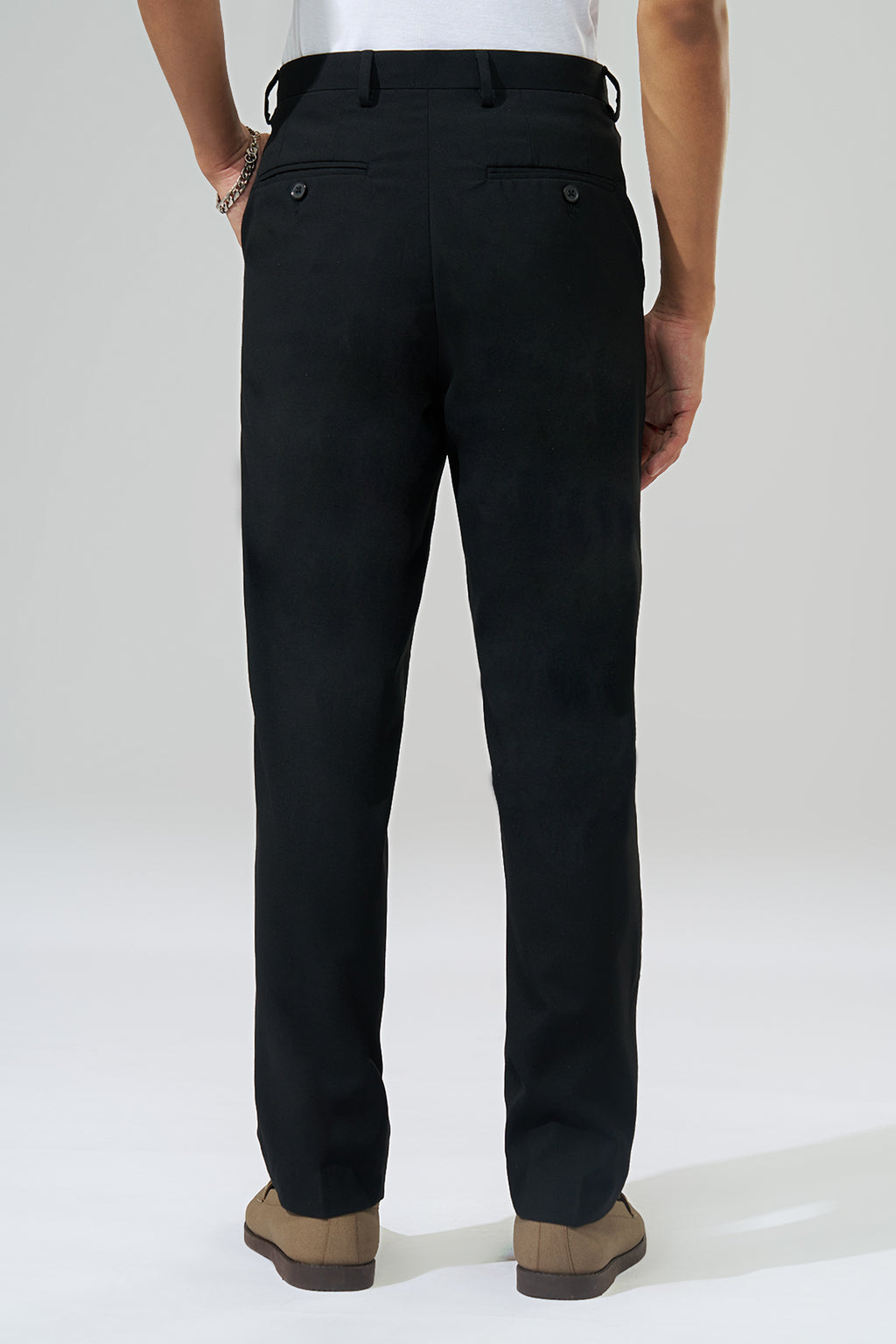 Black Solid Carrot Fit Trouser for Men - Image 5