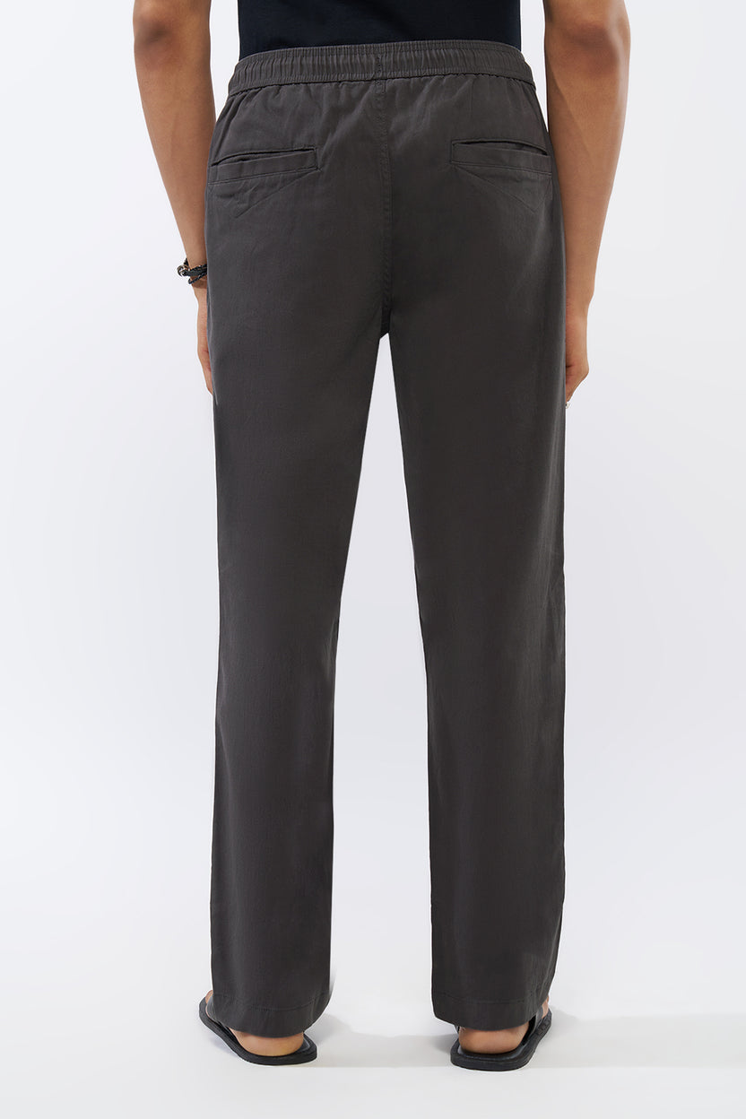 Grey Solid Regular Fit Trouser For Men - Image 5