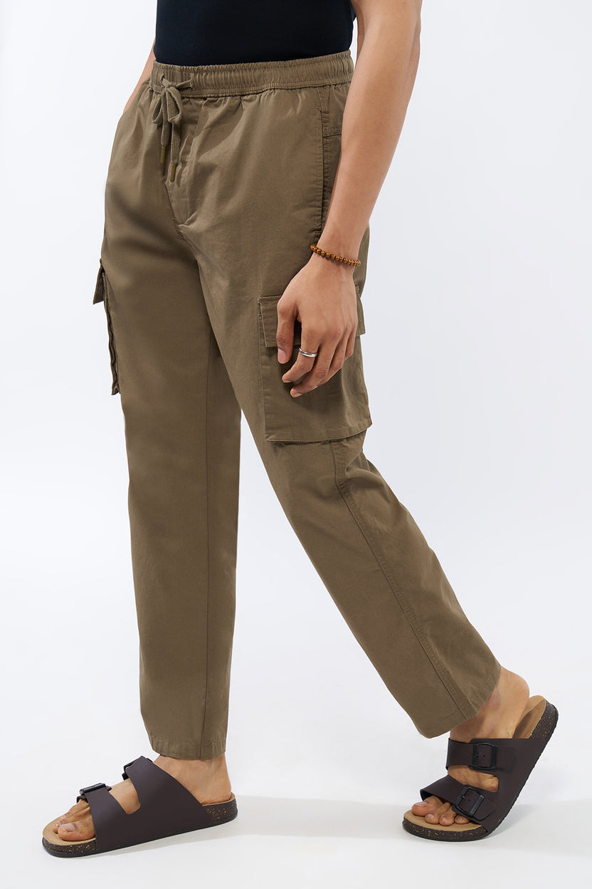 Olive Solid Regular Fit Trouser For Men - Image 4