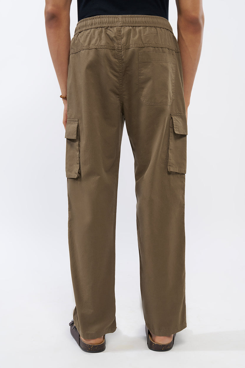 Olive Solid Regular Fit Trouser For Men - Image 5