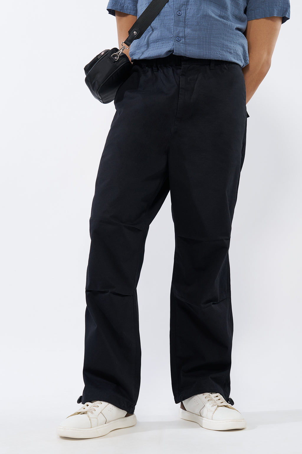 Black Solid Regular Fit Trouser for Men - Image 1