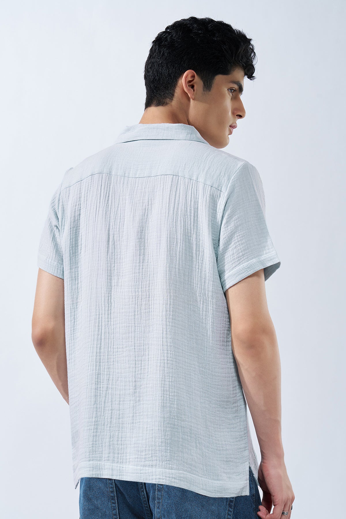 Light Blue Beach Graphic Shirt for Men - Image 5