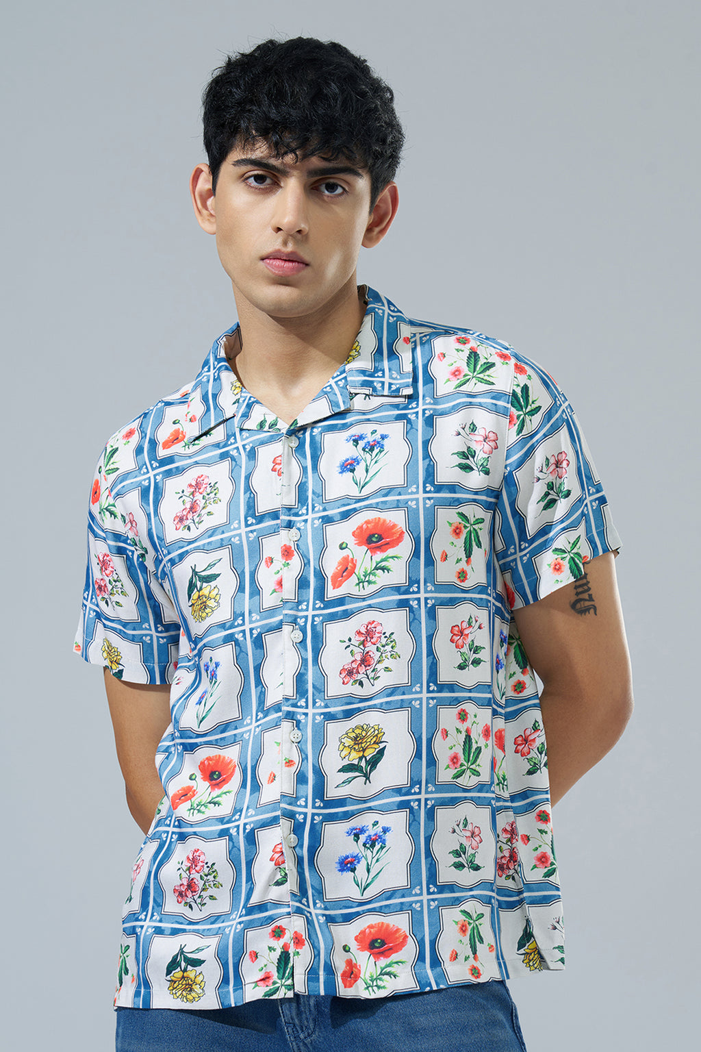 Blue Floral Printed Regular Fit Casual Shirt for Men - Image 2