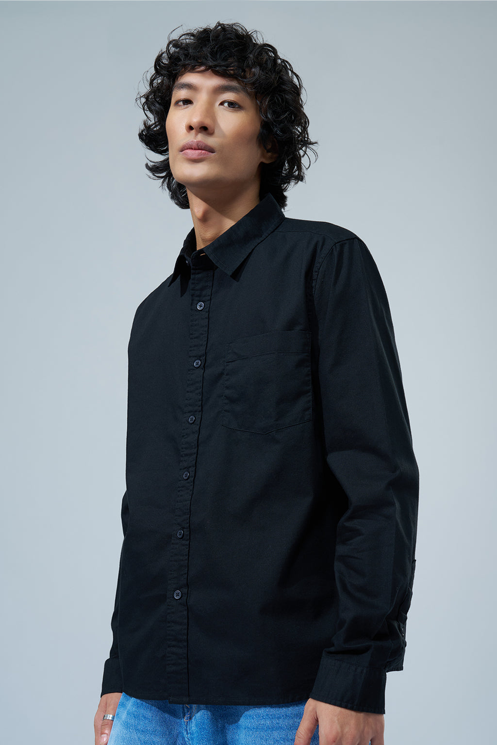 Black Solid Regular Fit Shirt for Men - Image 4