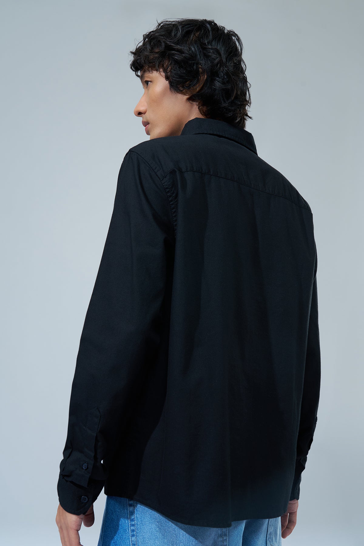 Black Solid Regular Fit Shirt for Men - Image 5