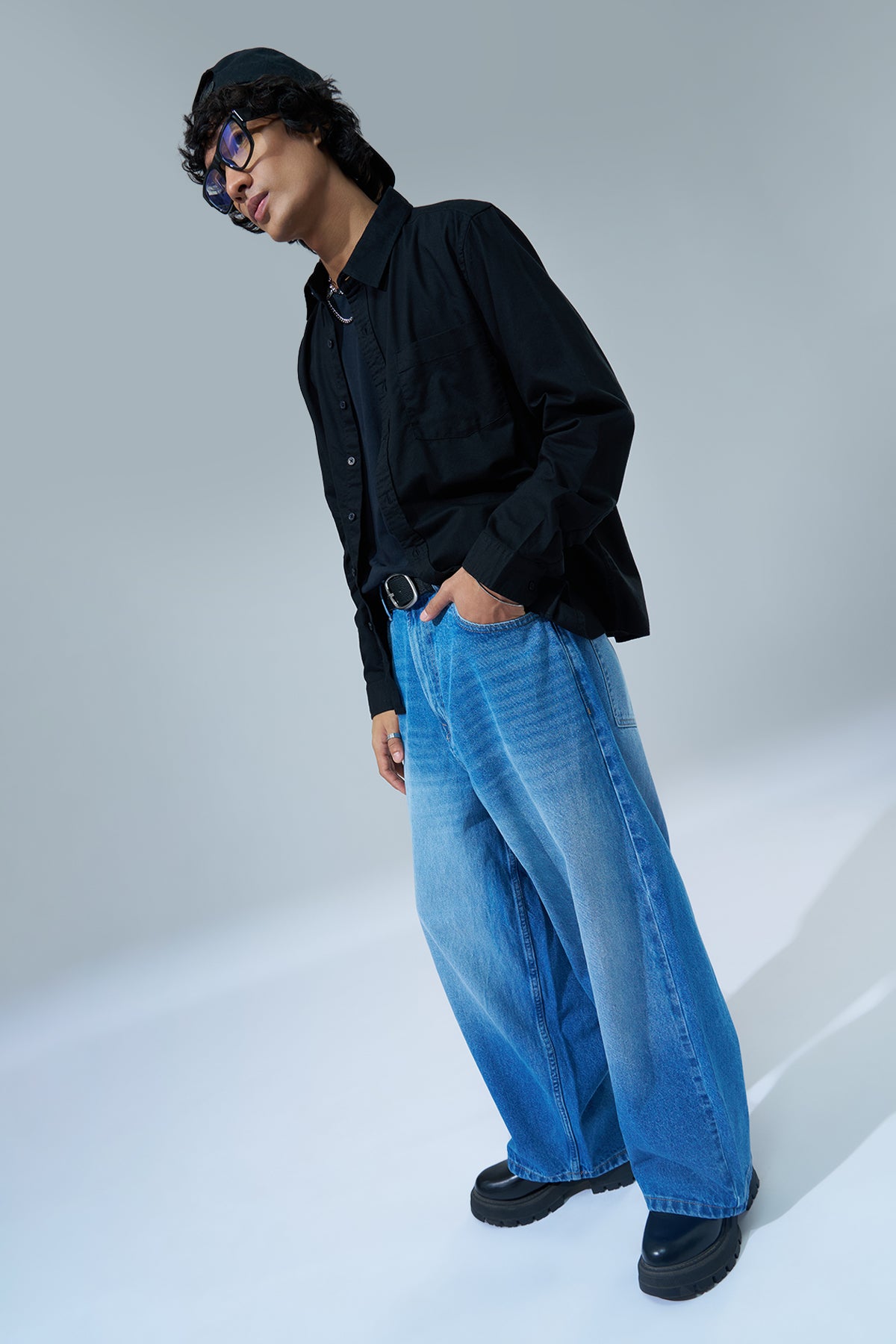 Black Solid Regular Fit Shirt for Men - Image 6