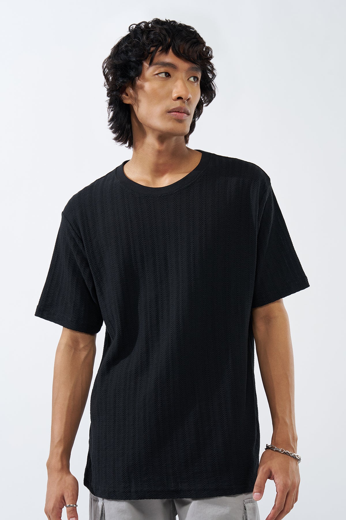 Charcoal Textured Regular Fit T-Shirt for Men - Image 2