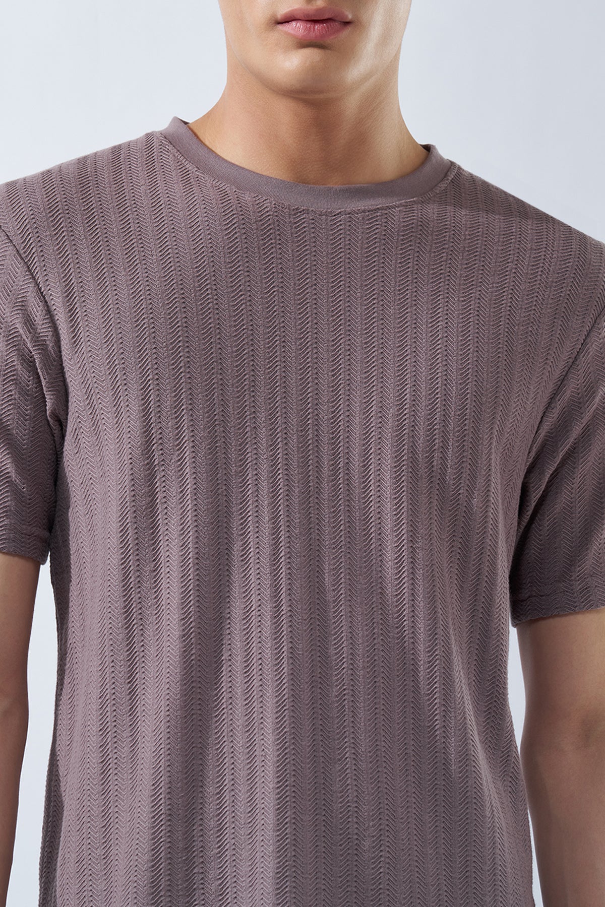 Mauve Textured Jacquard Casual T-Shirt for Men - Image 7