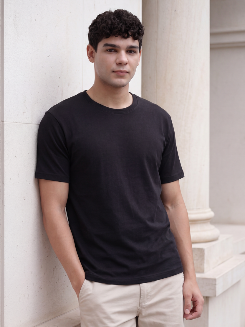Black Solid Regular Fit T-Shirt for Men - Image 1