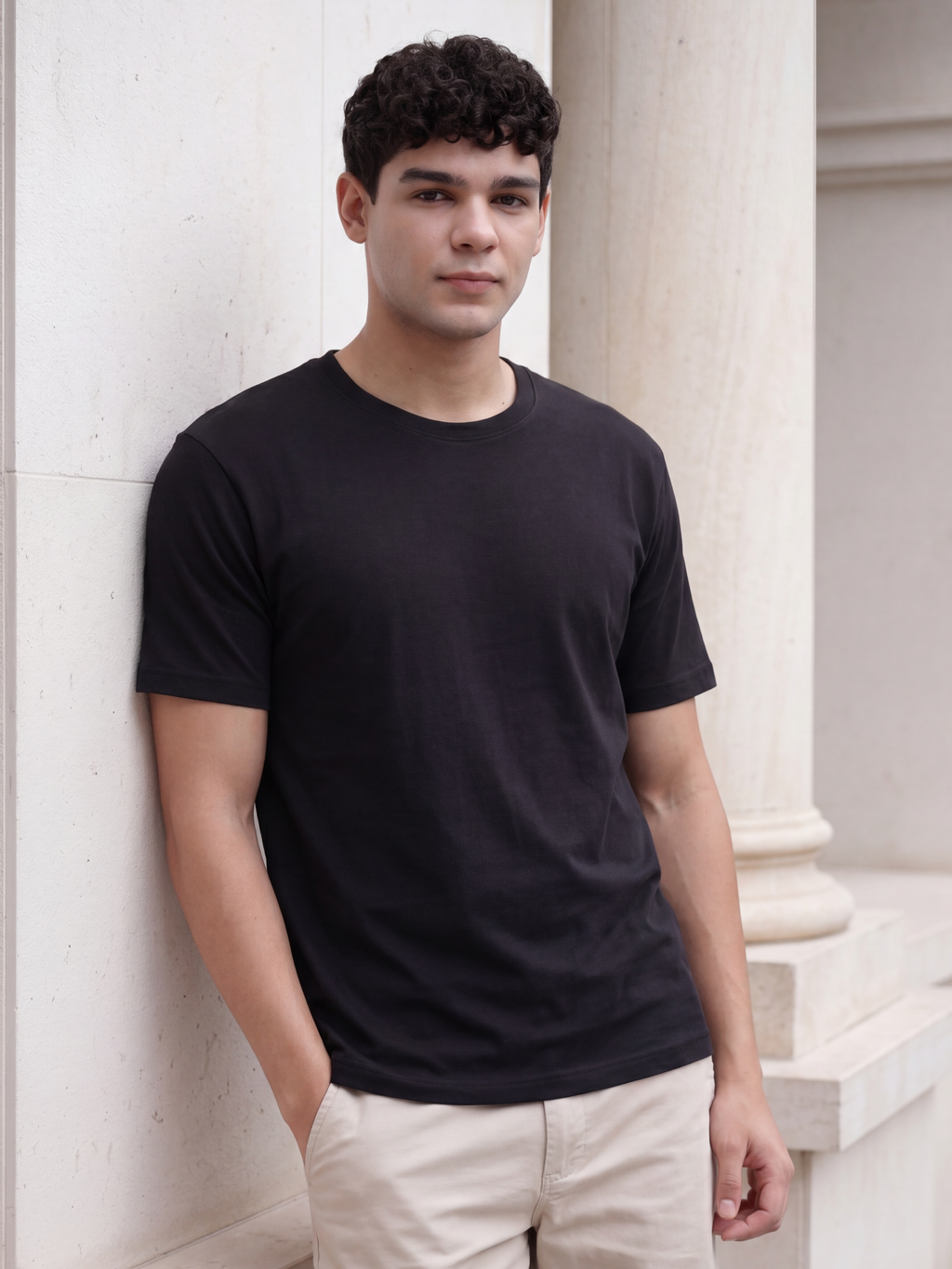 Black Solid Regular Fit T-Shirt for Men - Image 1