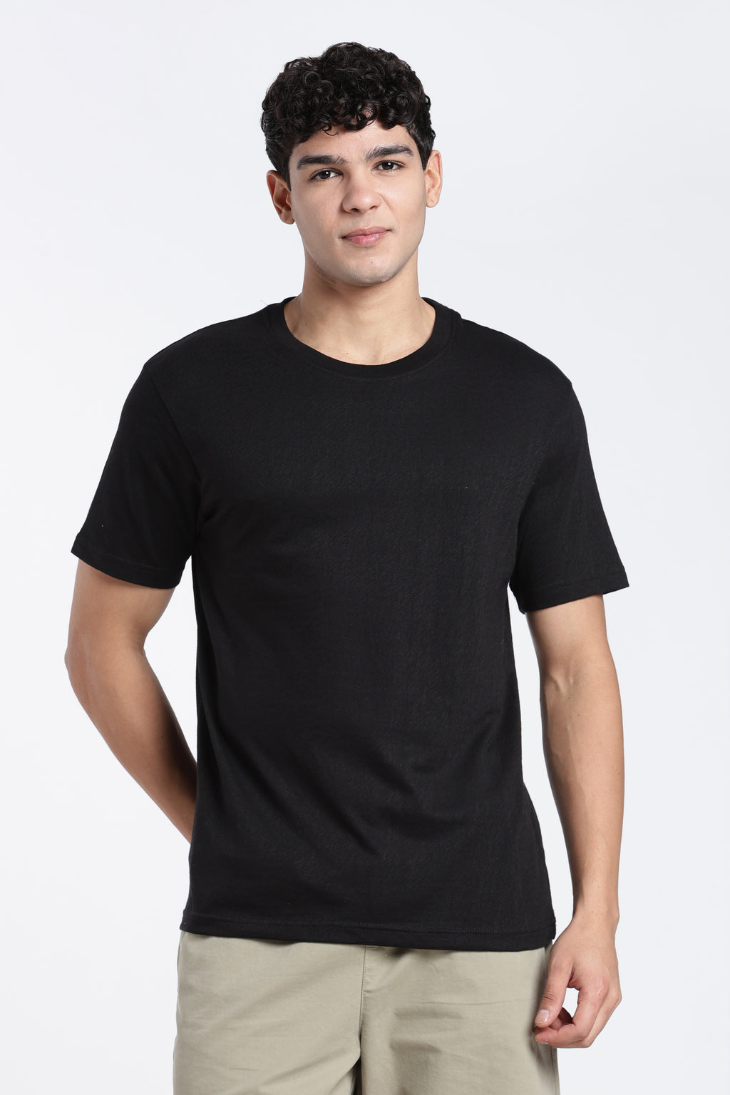 Black Solid Regular Fit T-Shirt for Men - Image 2