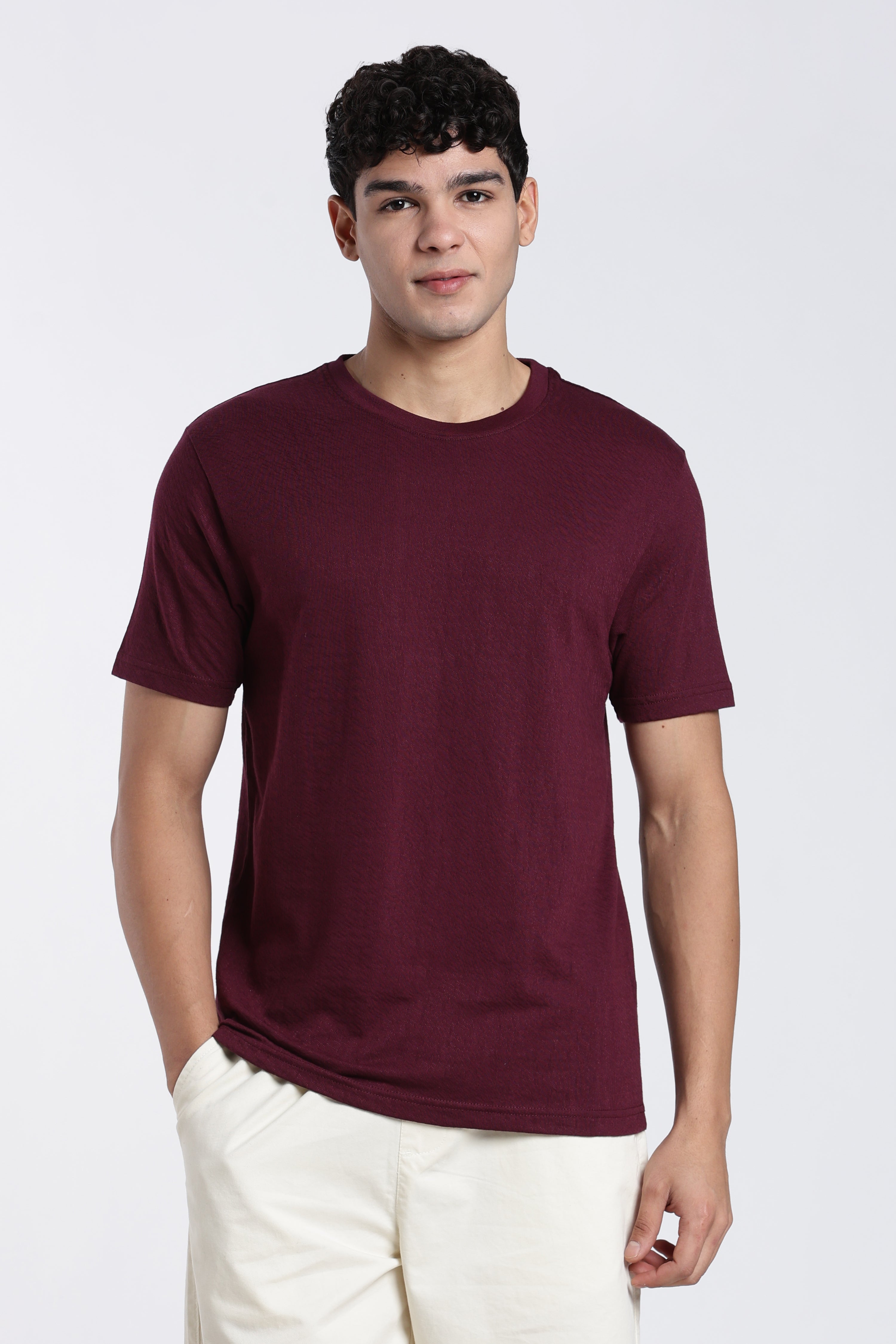 Maroon Textured Regular Fit T-Shirt for Men - Image 2