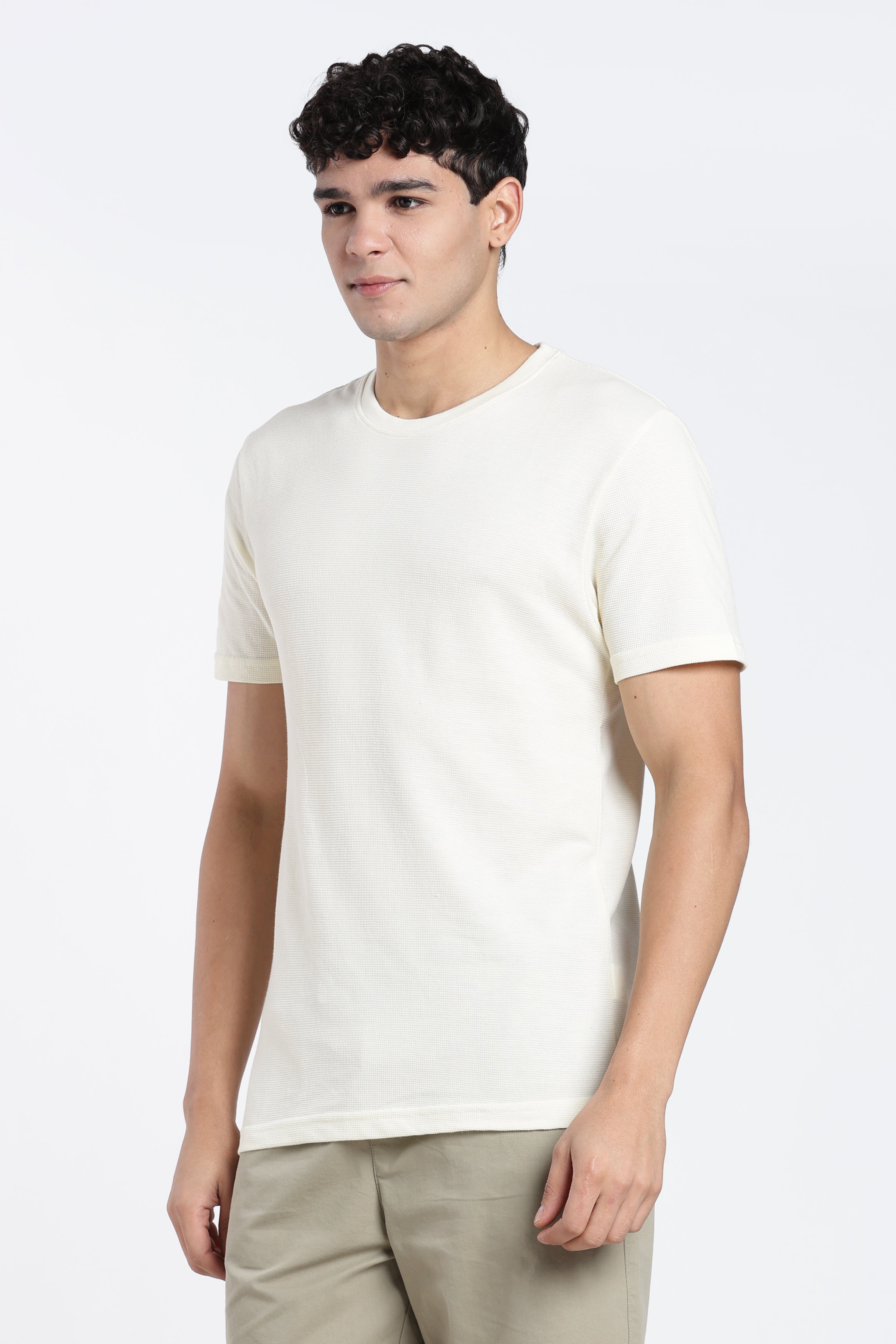 Off White Textured Regular Fit T-Shirt for Men - Image 4