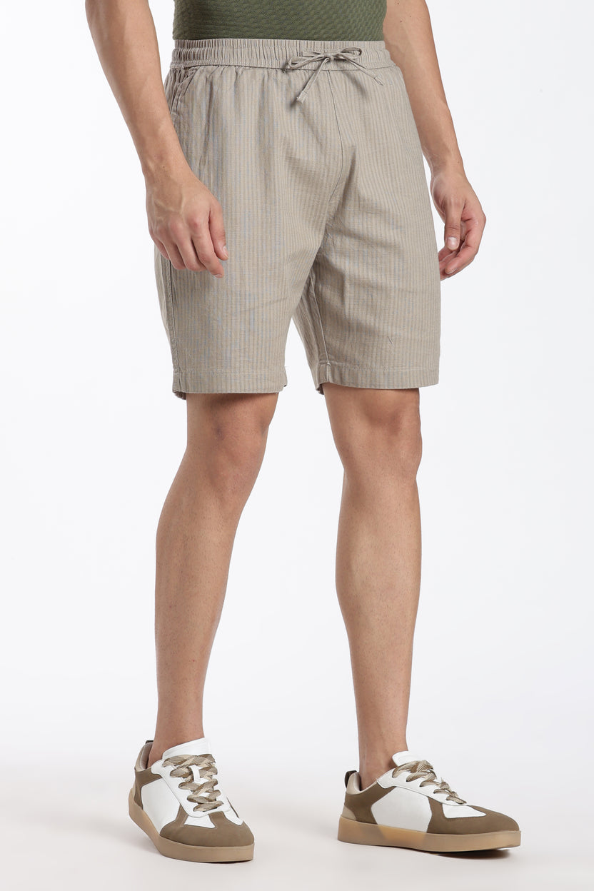 Olive Textured Regular Fit Shorts For Men - Image 4