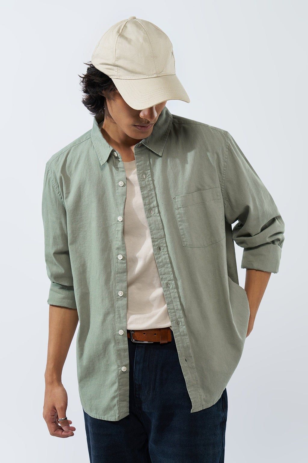 Green Solid Regular Fit Shirt for Men - Image 1