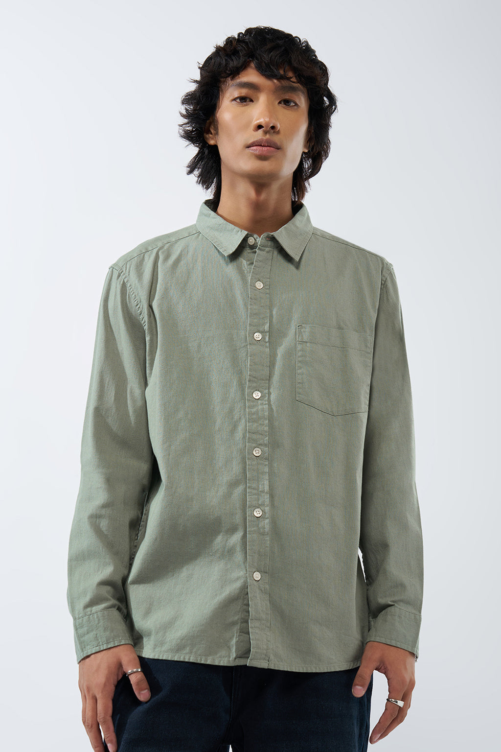 Green Solid Regular Fit Shirt for Men - Image 2