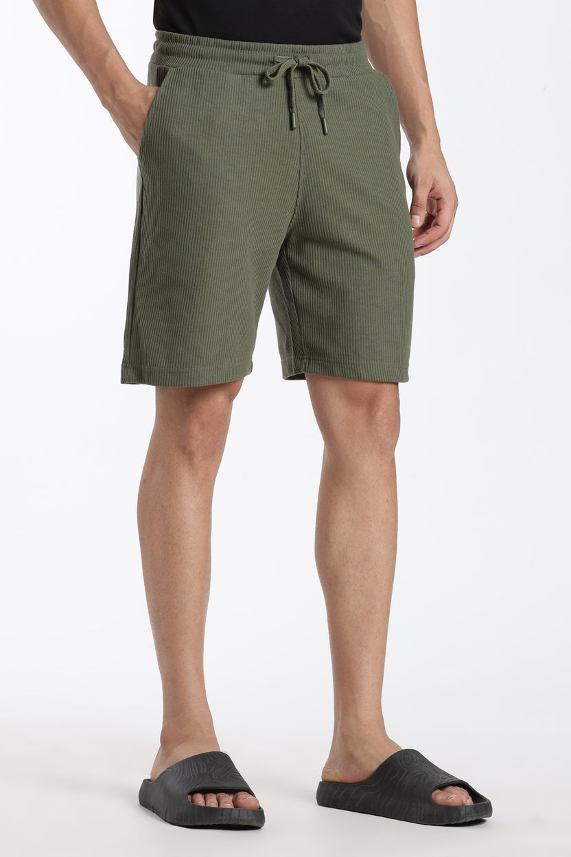 Olive Textured Regular Fit Shorts For Men - Image 4