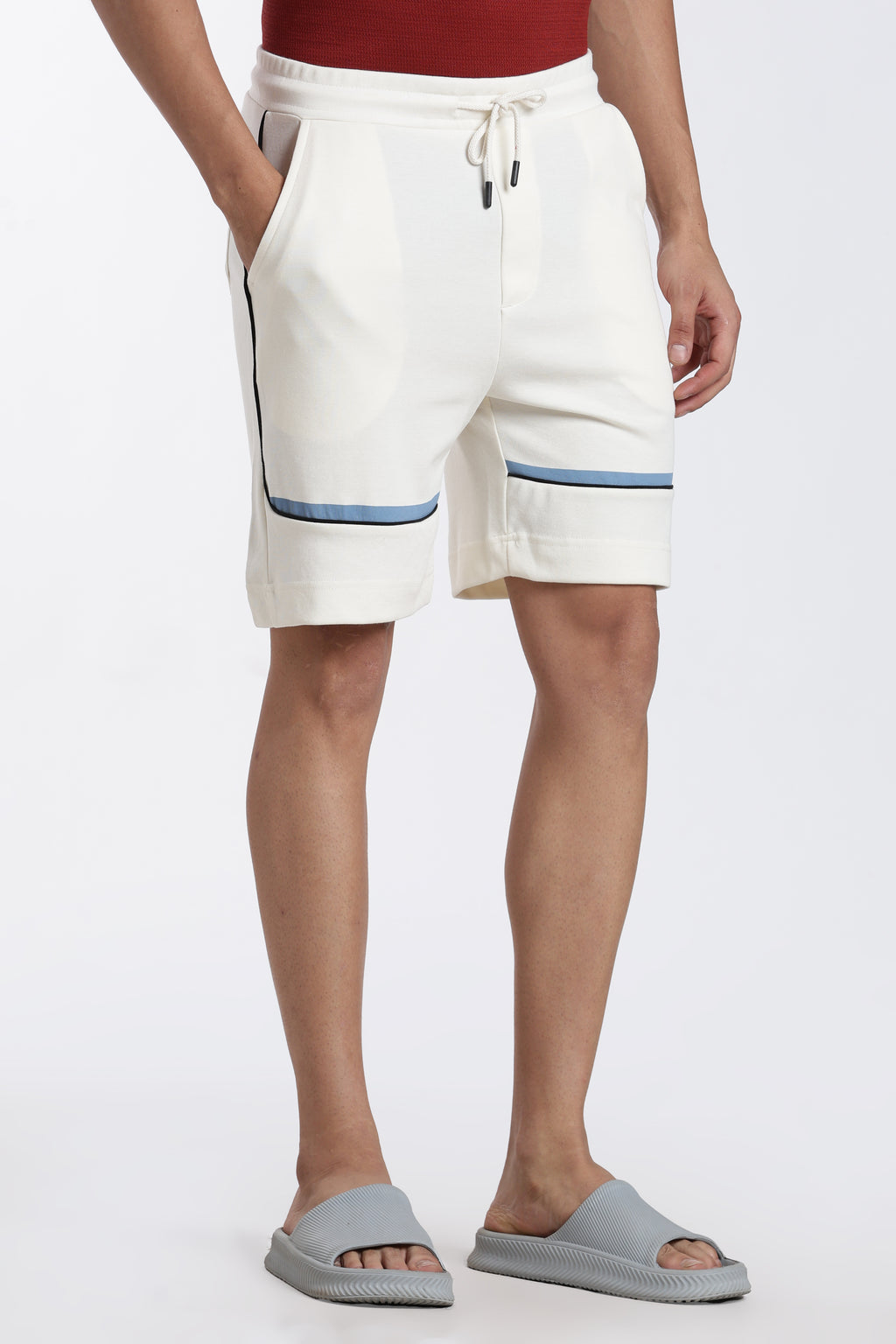 White Solid Regular Fit Shorts for Men - Image 4