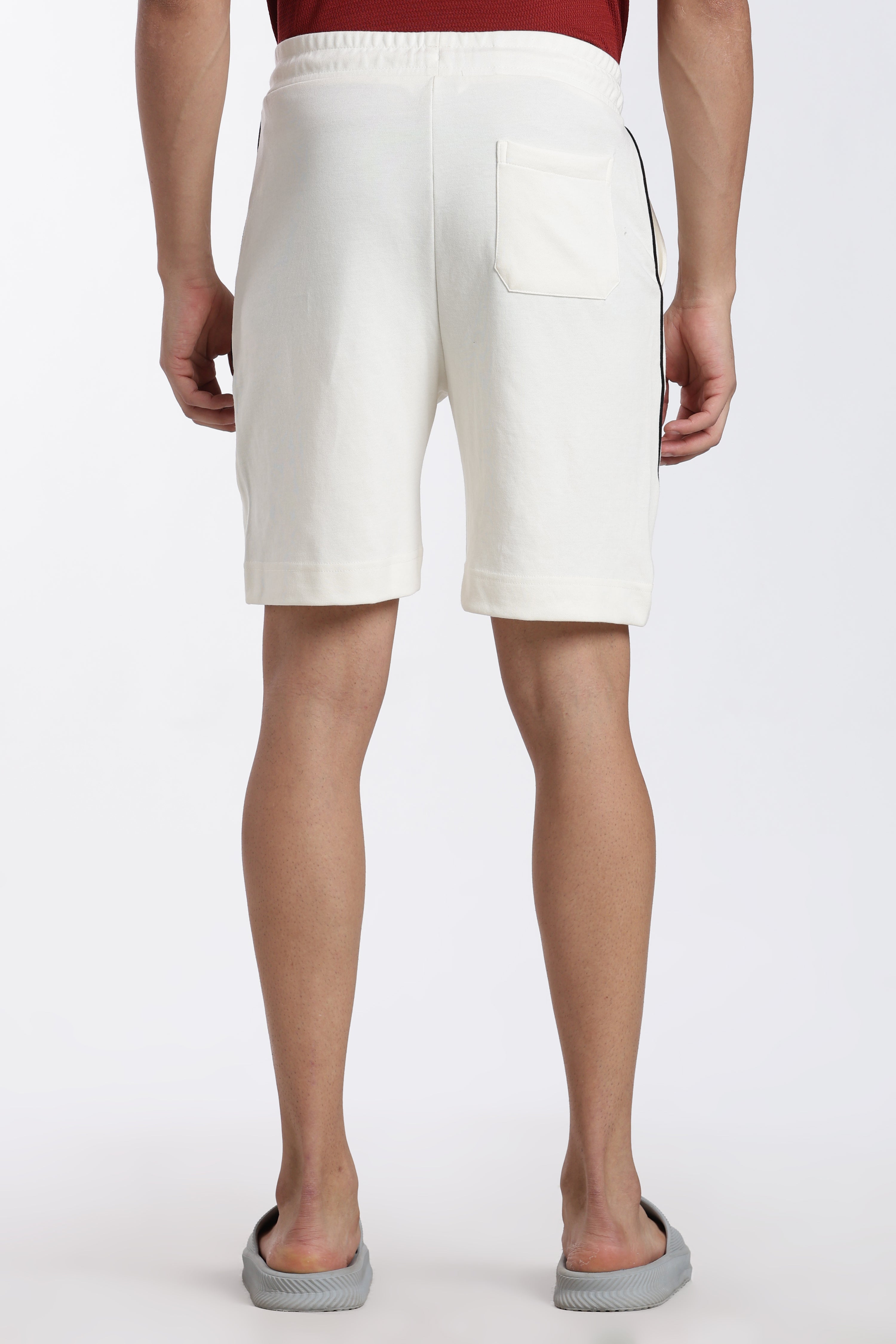 White Solid Regular Fit Shorts for Men - Image 5