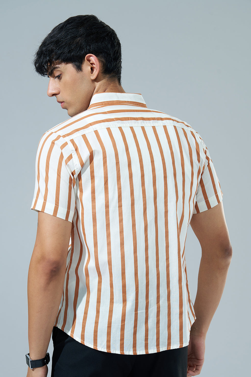 Off White Striped Regular Fit Casual Shirt for Men - Image 5