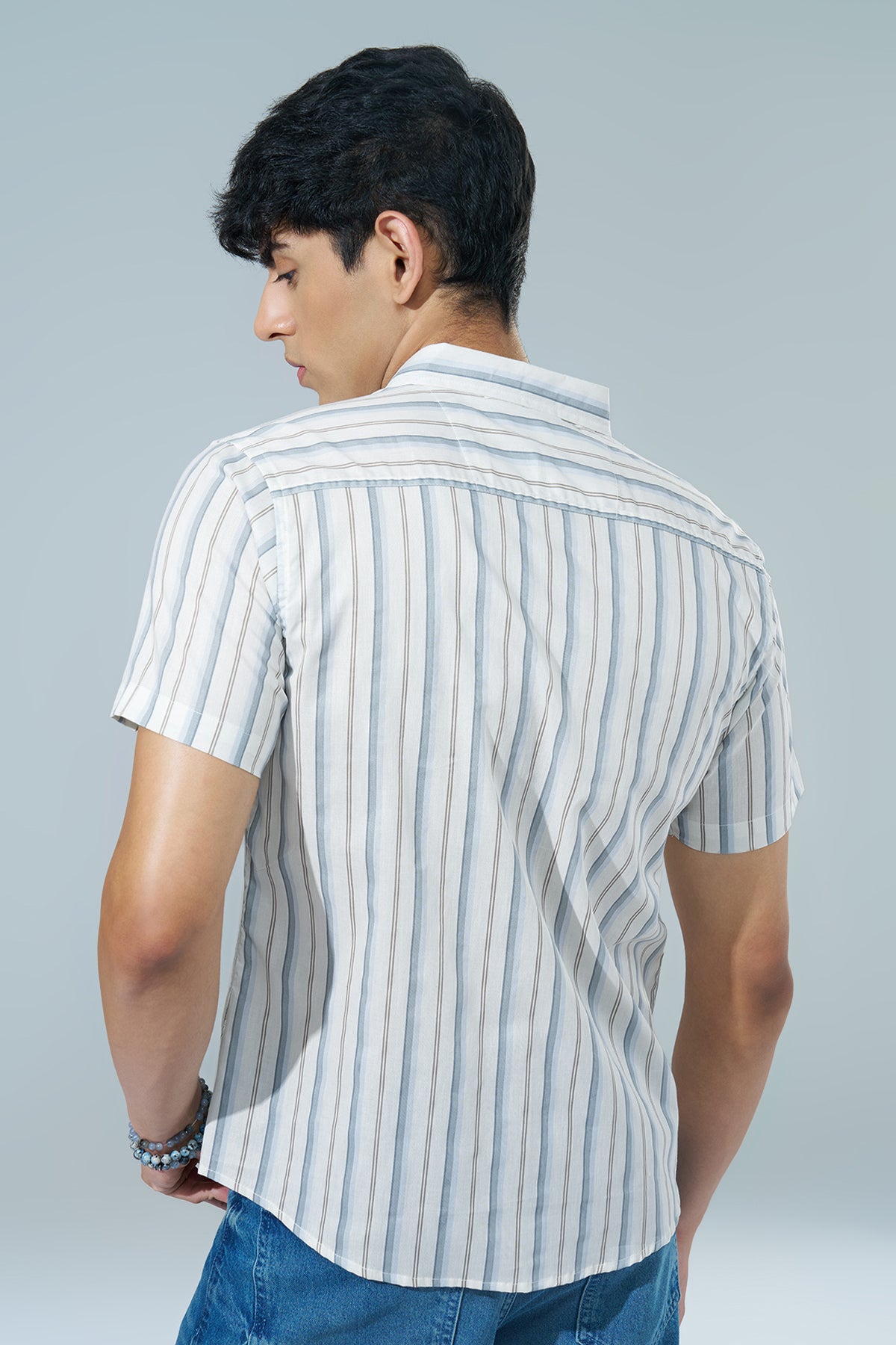 Off White Striped Regular Fit Casual Shirt for Men - Image 5