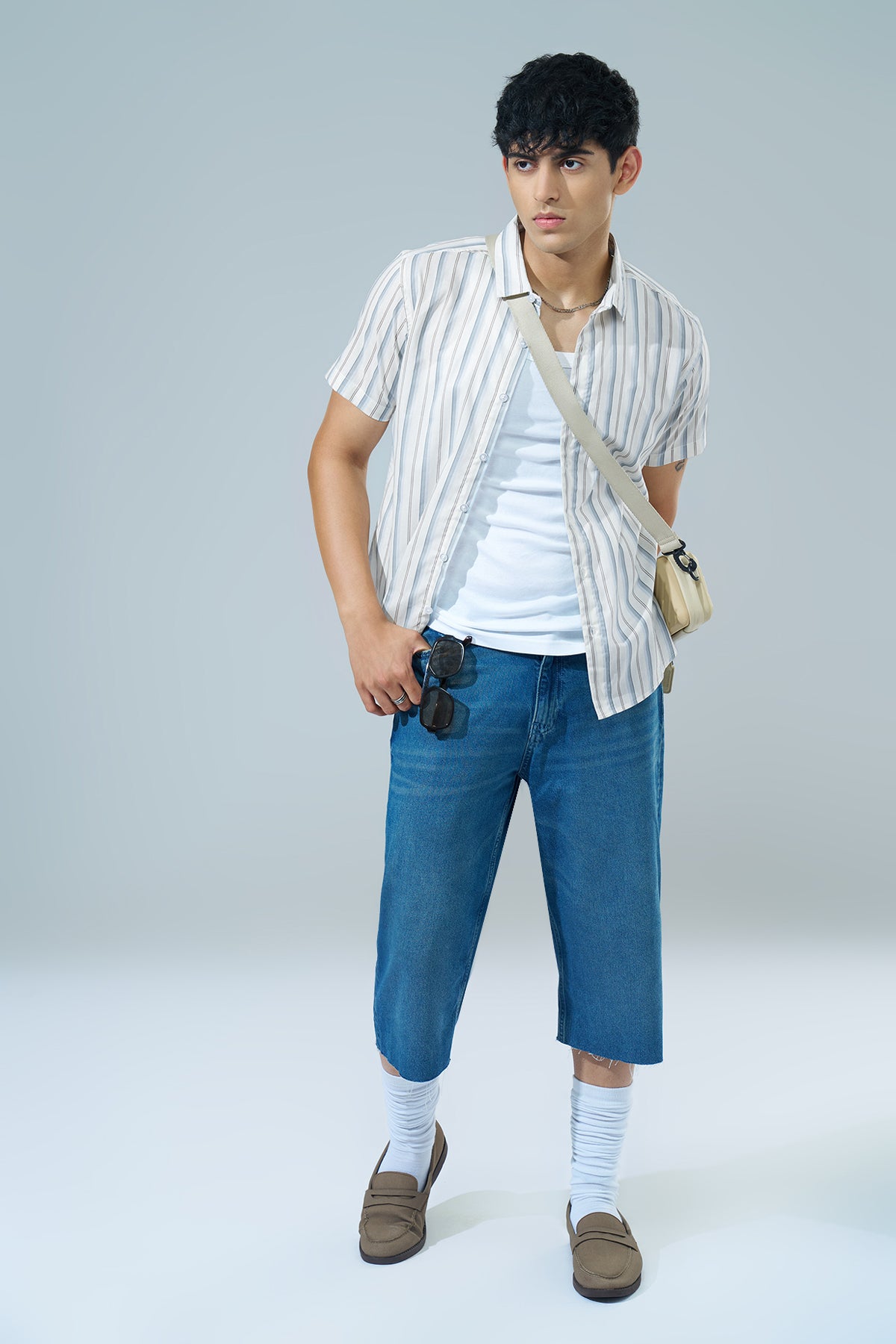 Off White Striped Regular Fit Casual Shirt for Men - Image 6